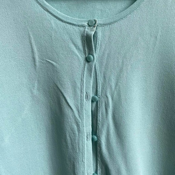 Sheer ann taylor and stretchy - Picture 3 of 3